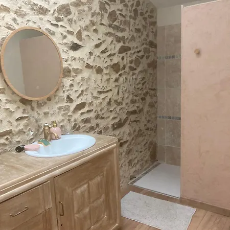 Premier Etage D Jolie Maison A La Campagne Appartement *